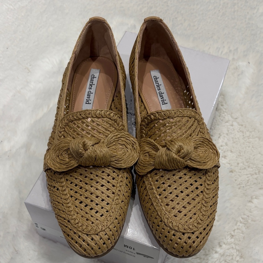 Charles David Women's Woven Brown Loafers,size 10. - Picture 3 of 17